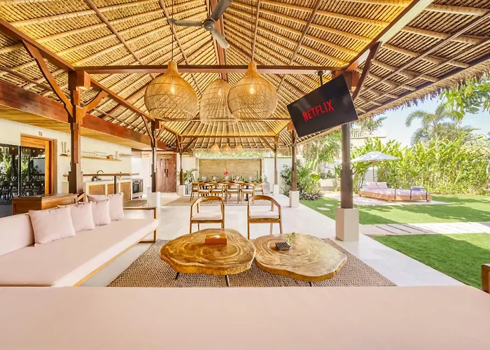 Villa Toscana - 7 Bdr Luxury With Private Pool Seminyak (Bali)